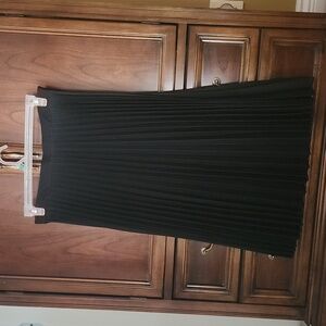 Thick Accordion Pleated Midi Skirt
